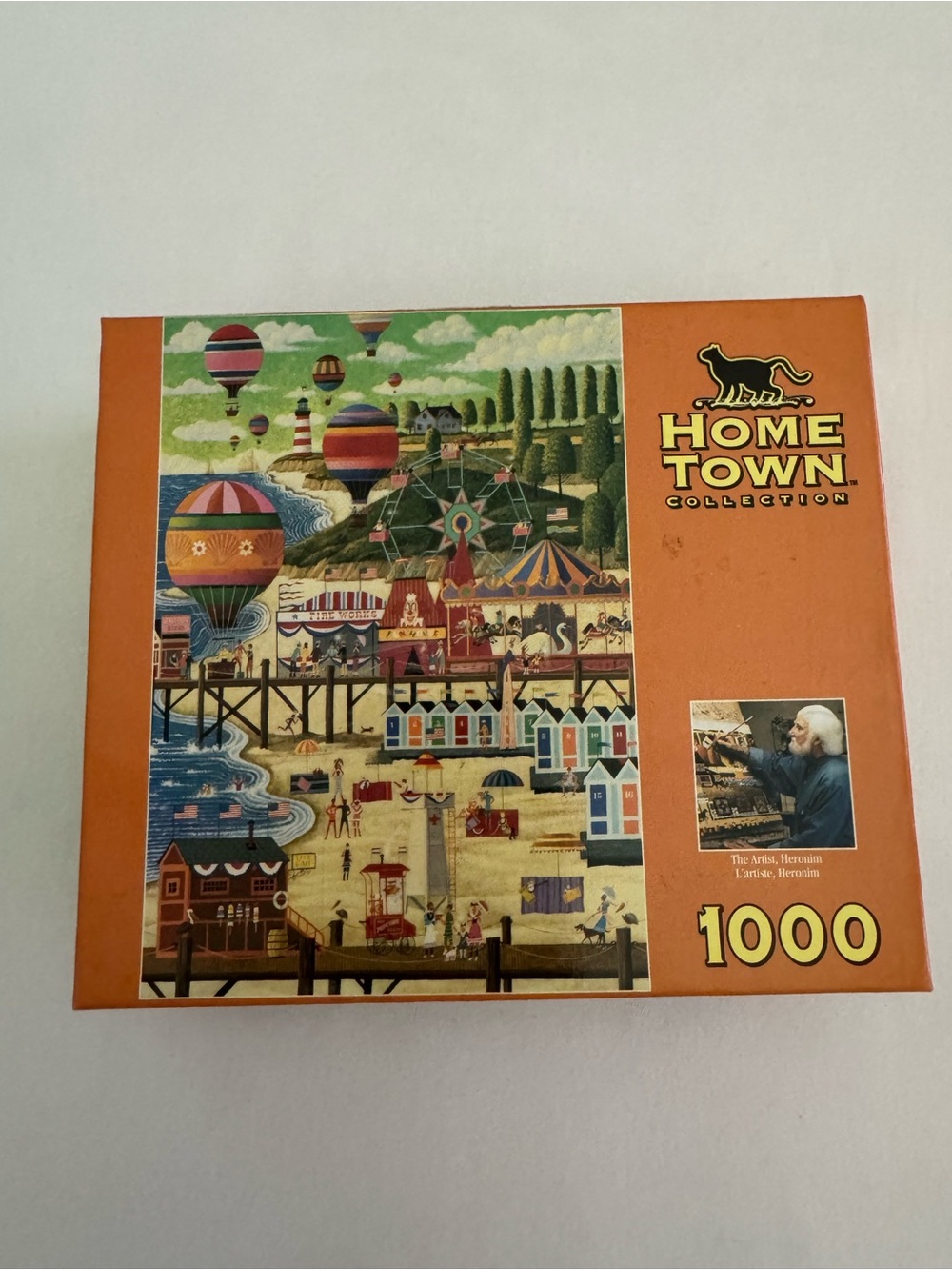 Hometown Collection 1000 piece puzzle "Holiday at the Beach". EUC.